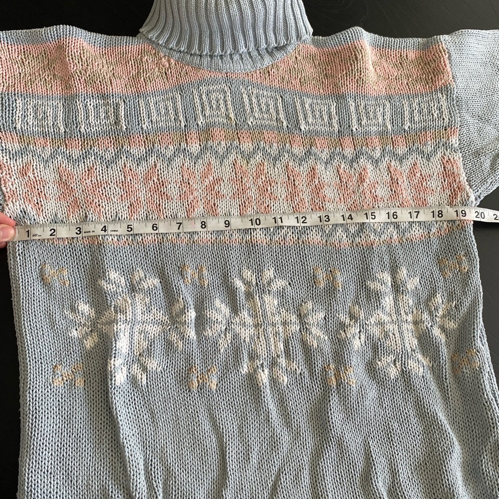 Vintage 1980’s Max and Diane blue and pink Cottagecore turtleneck sweater - Picture 3 of 7